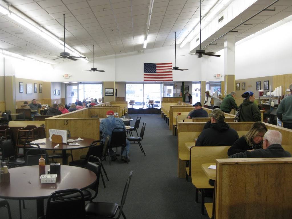 Cloverleaf Family Restaurant | restaurant | 4023 W 3rd St, Bloomington, IN 47404, USA | 8123341077 OR +1 812-334-1077