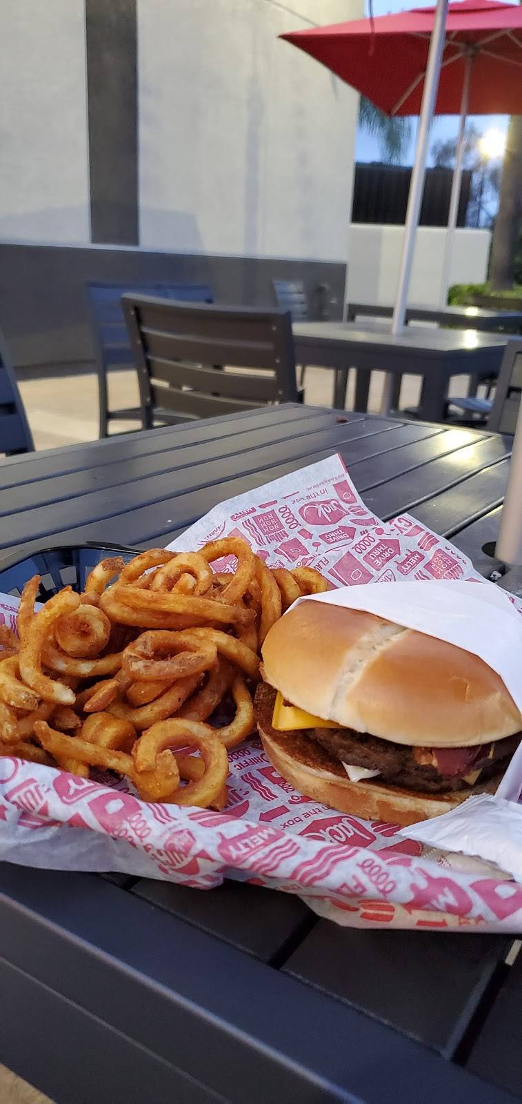 Jack in the Box | restaurant | 6926 Miramar Rd, San Diego, CA 92121, USA | 8585479418 OR +1 858-547-9418