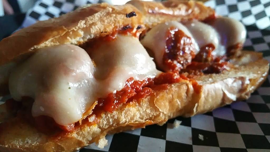 Gunselmans Tavern | restaurant | 21490 Lorain Rd, Fairview Park, OH 44126, USA | 4403315719 OR +1 440-331-5719