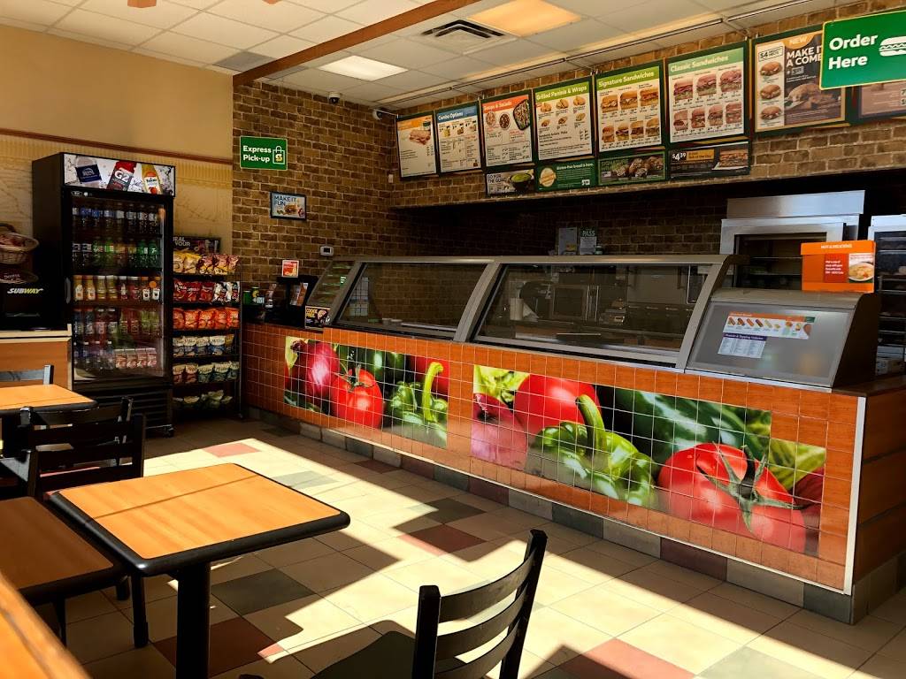 Subway | meal takeaway | 900 Progress Ave. Unit #2 Next to Gas Station, Scarborough, ON M1H 2Z9, Canada | 4162891321 OR +1 416-289-1321