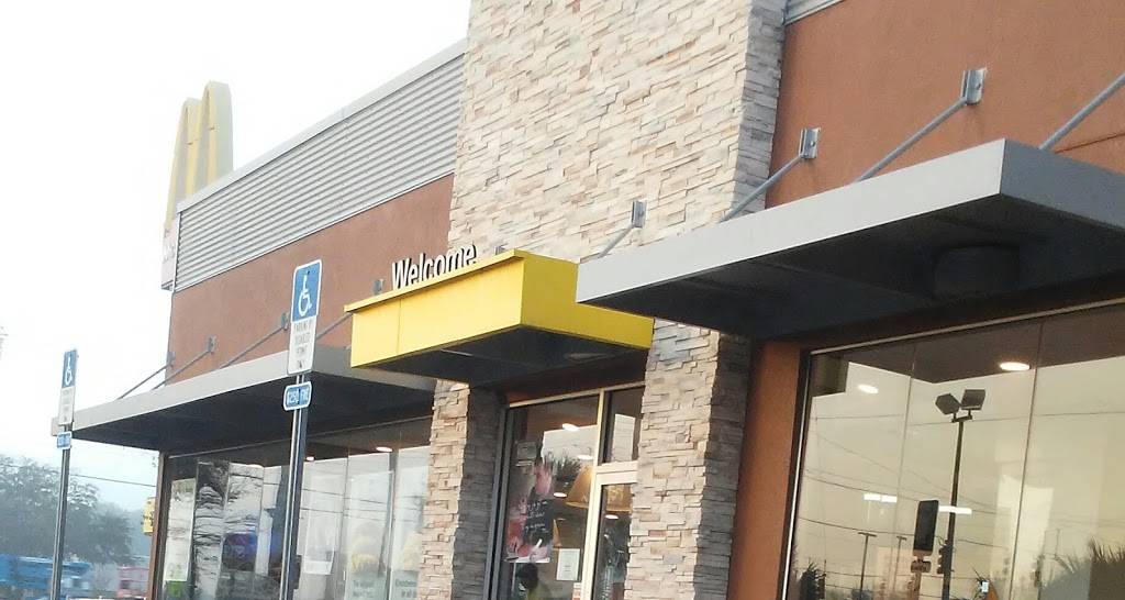 McDonalds | cafe | 909 FL-104, Jacksonville, FL 32218, USA | 9047607004 OR +1 904-760-7004