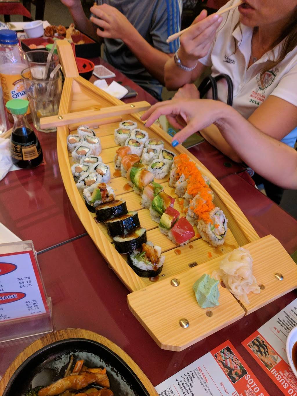 Soto Sushi | restaurant | 188 W Old Country Rd, Hicksville, NY 11801, USA | 5165131809 OR +1 516-513-1809