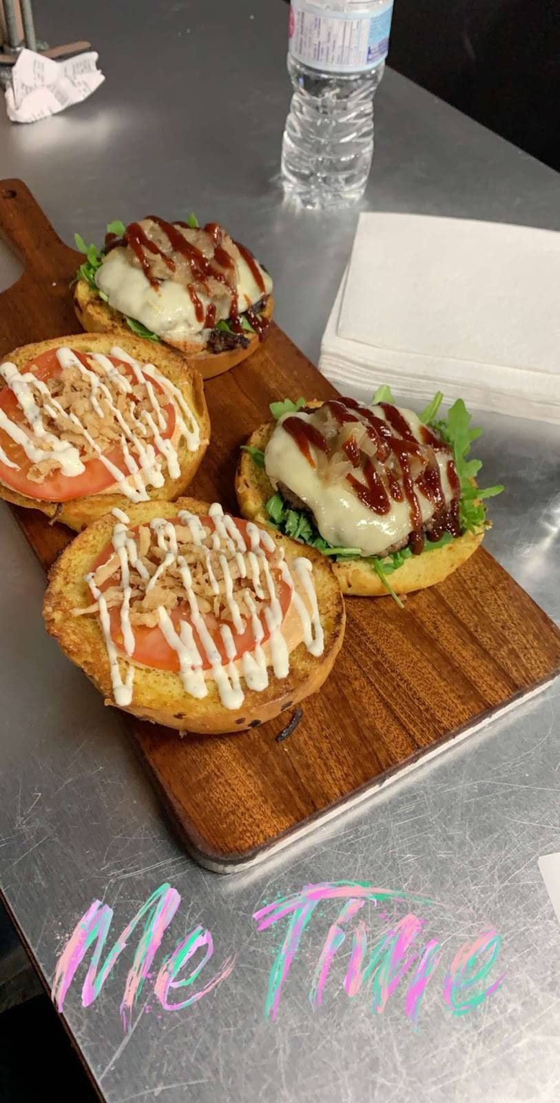 M&CO. Burgers | restaurant | 2088 Lawrence Ave E, Scarborough, ON M1R 2Z5, Canada | 6473522088 OR +1 647-352-2088