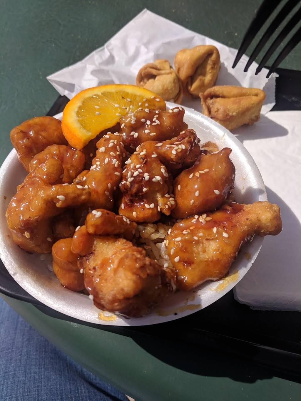 Yoshis Fresh Asian Grill | restaurant | 12202 N Cave Creek Rd, Phoenix, AZ 85022, USA | 6024854236 OR +1 602-485-4236