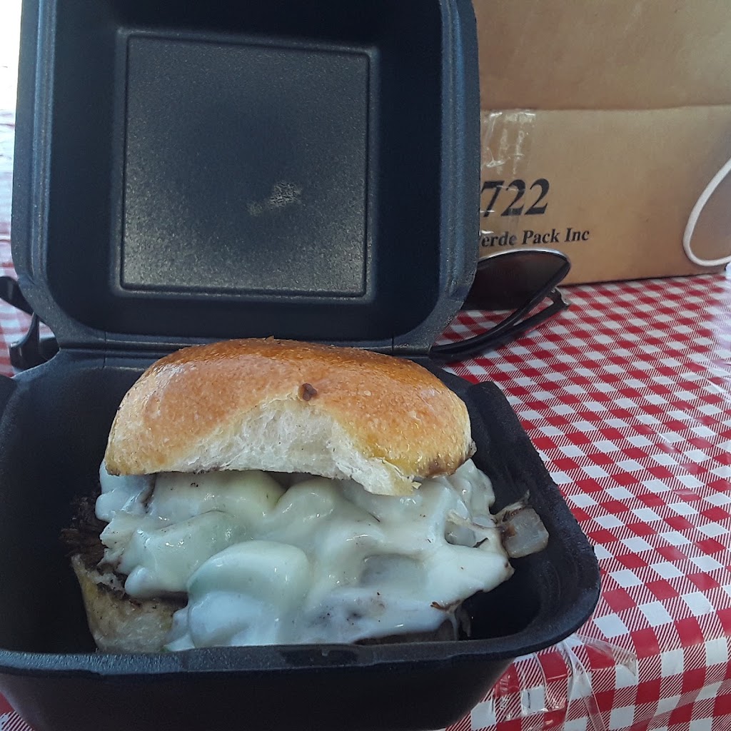 Brooklyns Grill | meal takeaway | parking lot, 11851 W Marana Rd, Marana, AZ 85653, USA | 5205514389 OR +1 520-551-4389