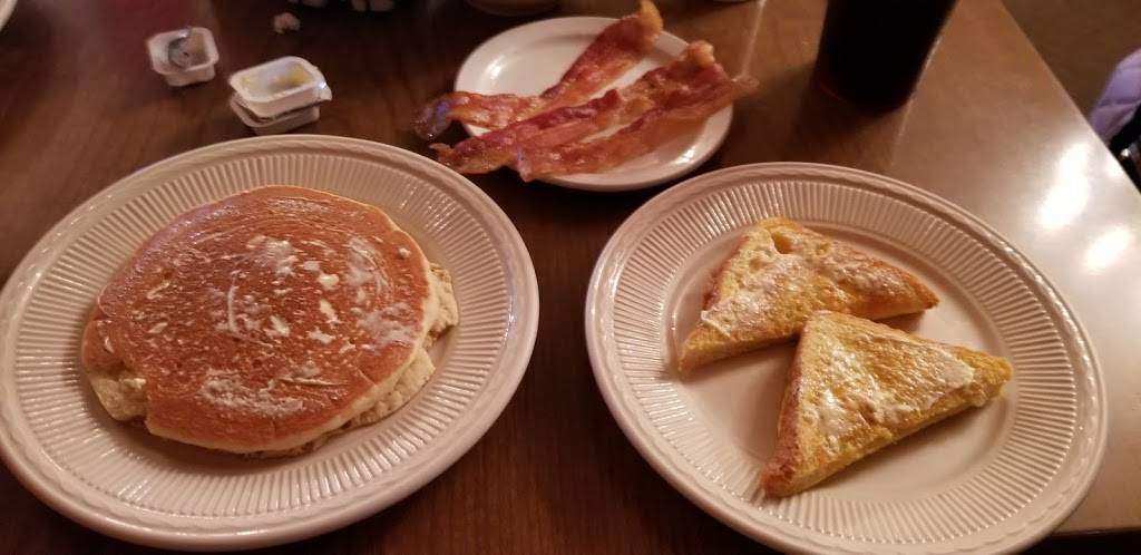 Marshall Family Restaurant | restaurant | 701 Archer Ave, Marshall, IL 62441, USA | 2178263342 OR +1 217-826-3342