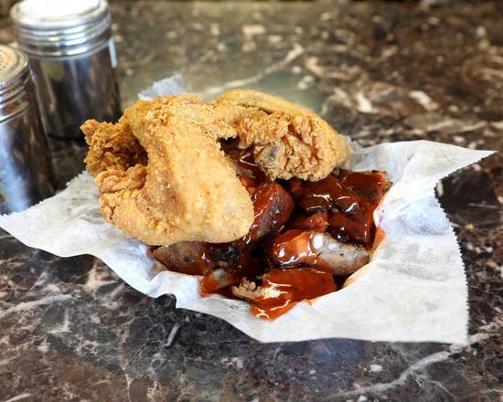 Super JJ Fish | restaurant | 322 W Lincoln Hwy, Chicago Heights, IL 60411, USA | 7082655552 OR +1 708-265-5552