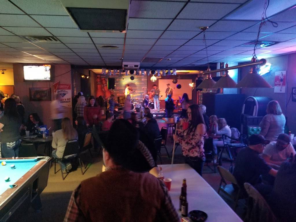 CHUMBLEYS | restaurant | 201 W 8th St, Trenton, MO 64683, USA | 6603395055 OR +1 660-339-5055