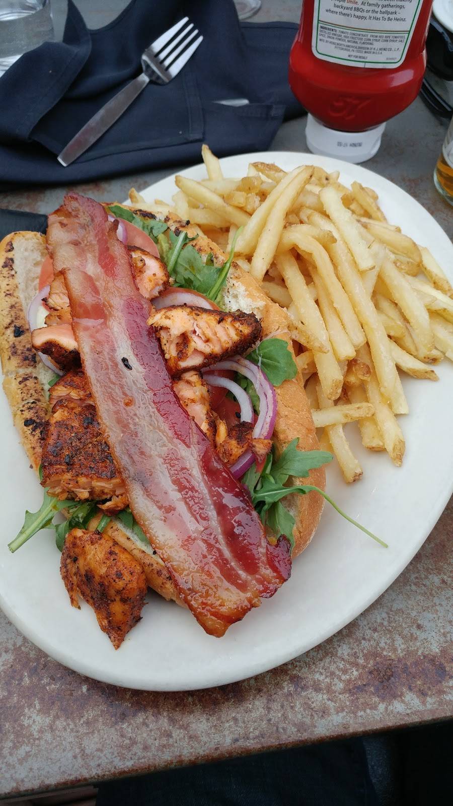 School House Kitchen and Libations | restaurant | 5660 Olde Wadsworth Blvd, Arvada, CO 80002, USA | 7206394213 OR +1 720-639-4213