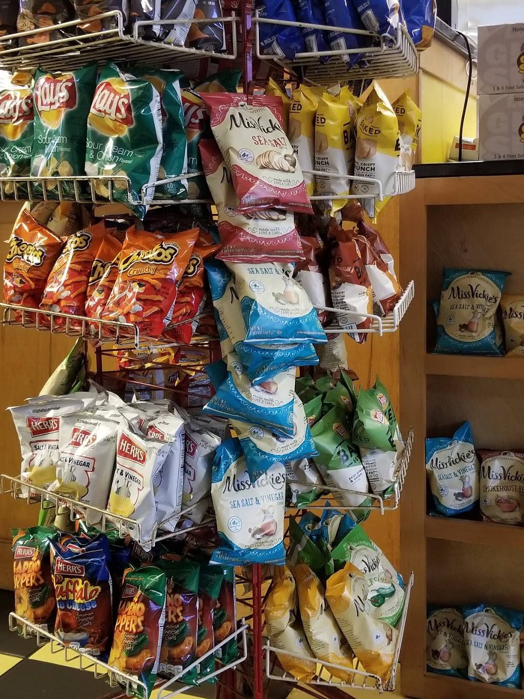 Larrys Giant Subs | meal takeaway | 8616 Baymeadows Rd, Jacksonville, FL 32256, USA | 9047392498 OR +1 904-739-2498