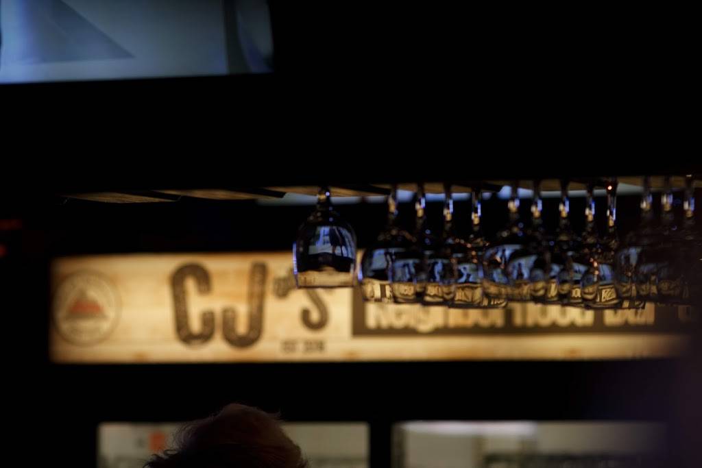 CJs Sun Valley Bar & Grill | restaurant | 200 W P St, Lincoln, NE 68528, USA | 4029752004 OR +1 402-975-2004