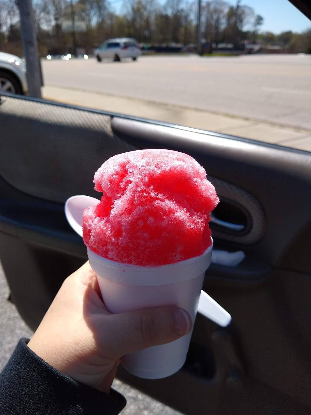 Pelicans SnoBalls | restaurant | 1708 E Innes St, Salisbury, NC 28146, USA | 7044331157 OR +1 704-433-1157