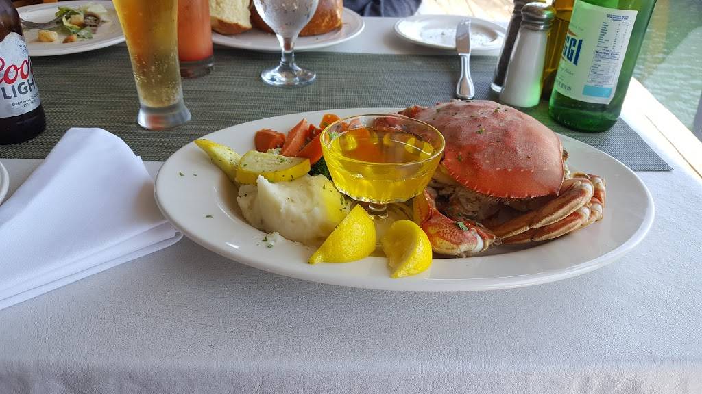 Domenicos on the Wharf | restaurant | 50 Fishermans Wharf #1, Monterey, CA 93940, USA | 8313723655 OR +1 831-372-3655