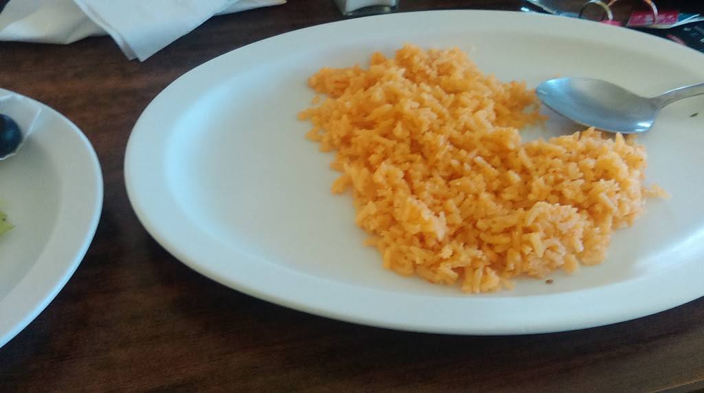 Antojitos Mexicanos El Charro | restaurant | 1717 4th Ave S, Denison, IA 51442, USA | 7122634878 OR +1 712-263-4878