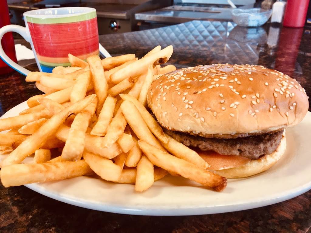 Melrose Diner | restaurant | 44 W Wyoming Ave, Melrose, MA 02176, USA | 7816625637 OR +1 781-662-5637