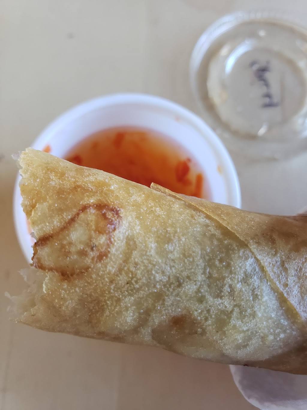 Golden Eggroll | restaurant | 1820 N Center St, Hickory, NC 28601, USA | 8285691189 OR +1 828-569-1189