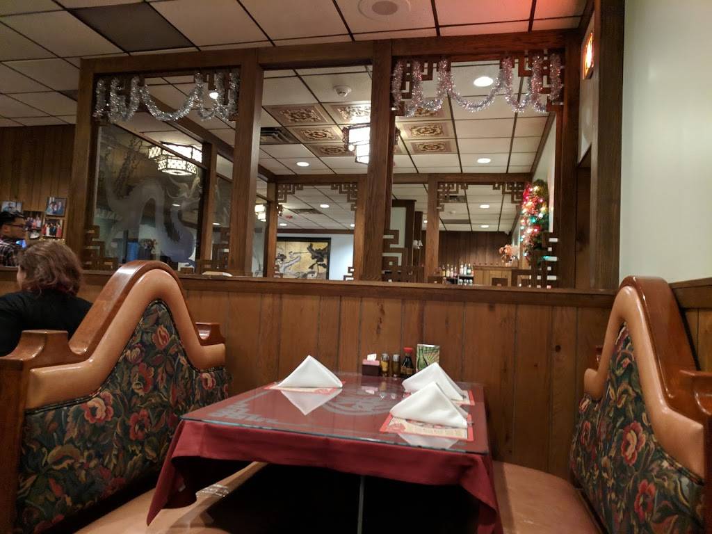 East Garden Chinese Restaurant | restaurant | 3600 N Oakland Ave, Milwaukee, WI 53211, USA | 4149627460 OR +1 414-962-7460