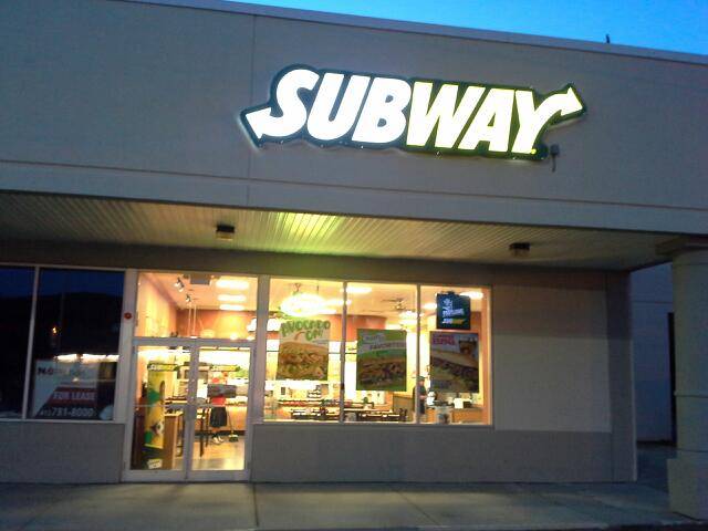 Subway | restaurant | 139 West St, Ware, MA 01082, USA | 4132770438 OR +1 413-277-0438