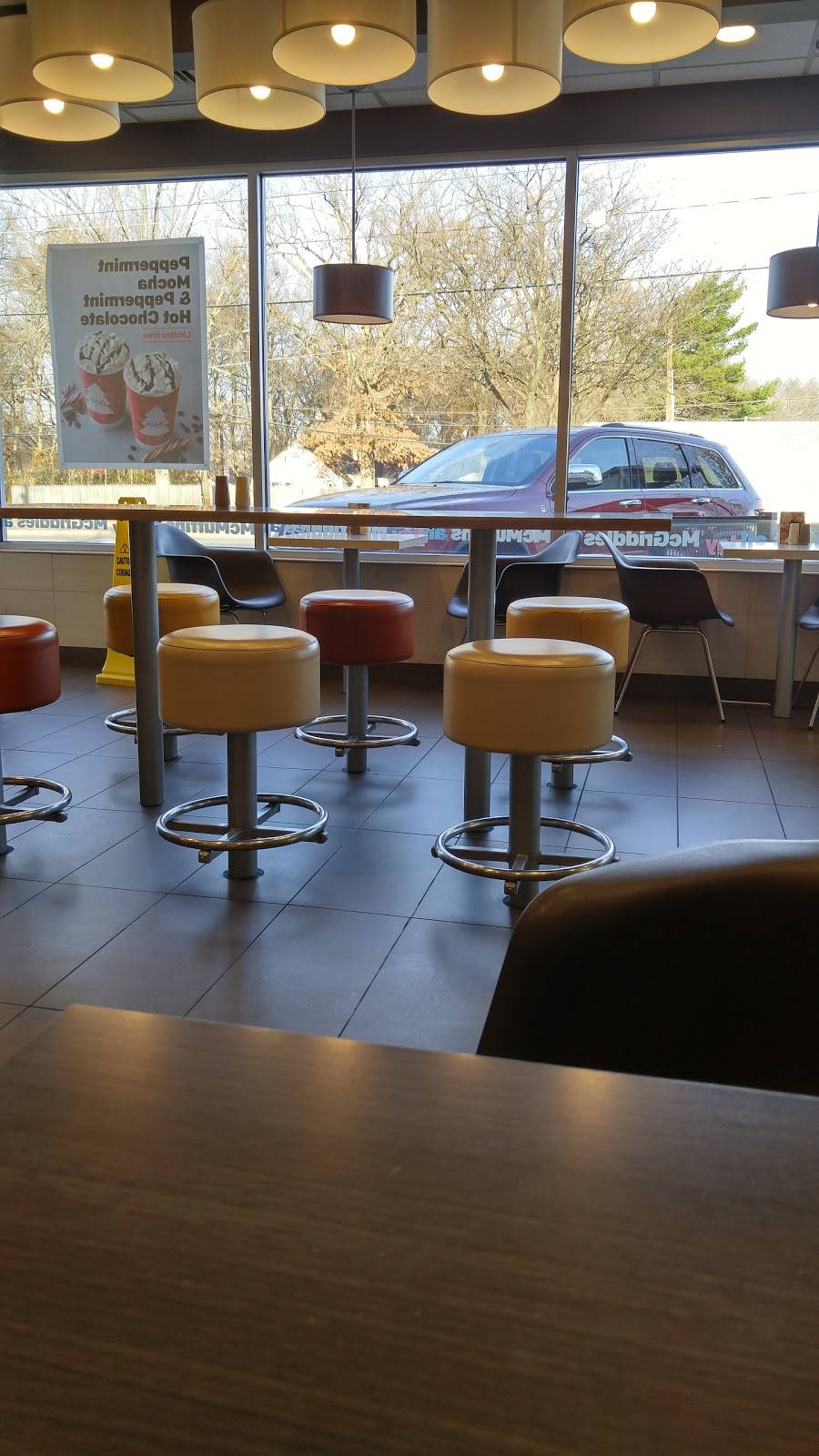 McDonalds | cafe | 4160 Ogletown Stanton Rd, Newark, DE 19713, USA | 3027374424 OR +1 302-737-4424