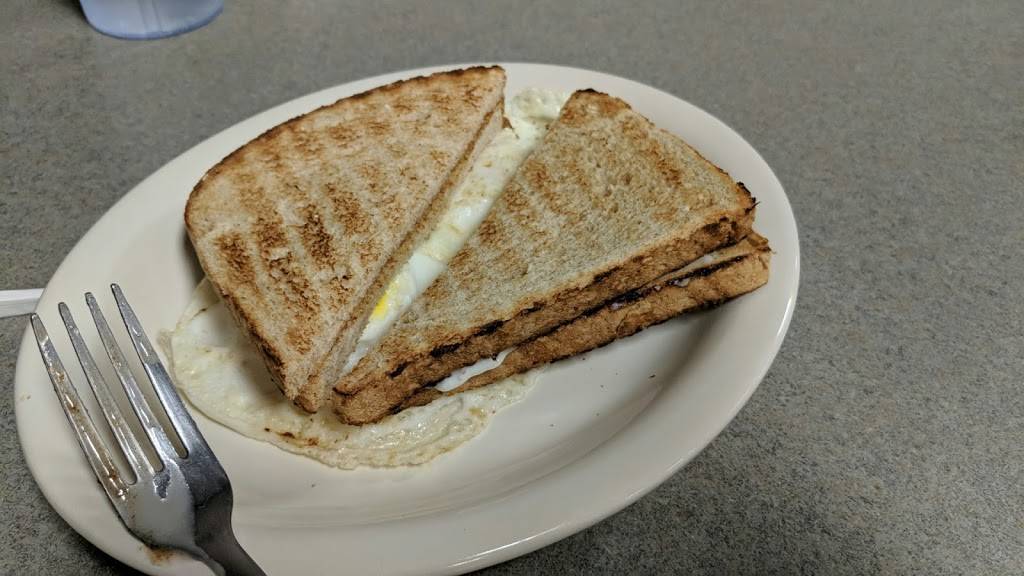 Sandees Restaurant | restaurant | 162 Main St, Lancaster, MA 01523, USA | 9783651950 OR +1 978-365-1950