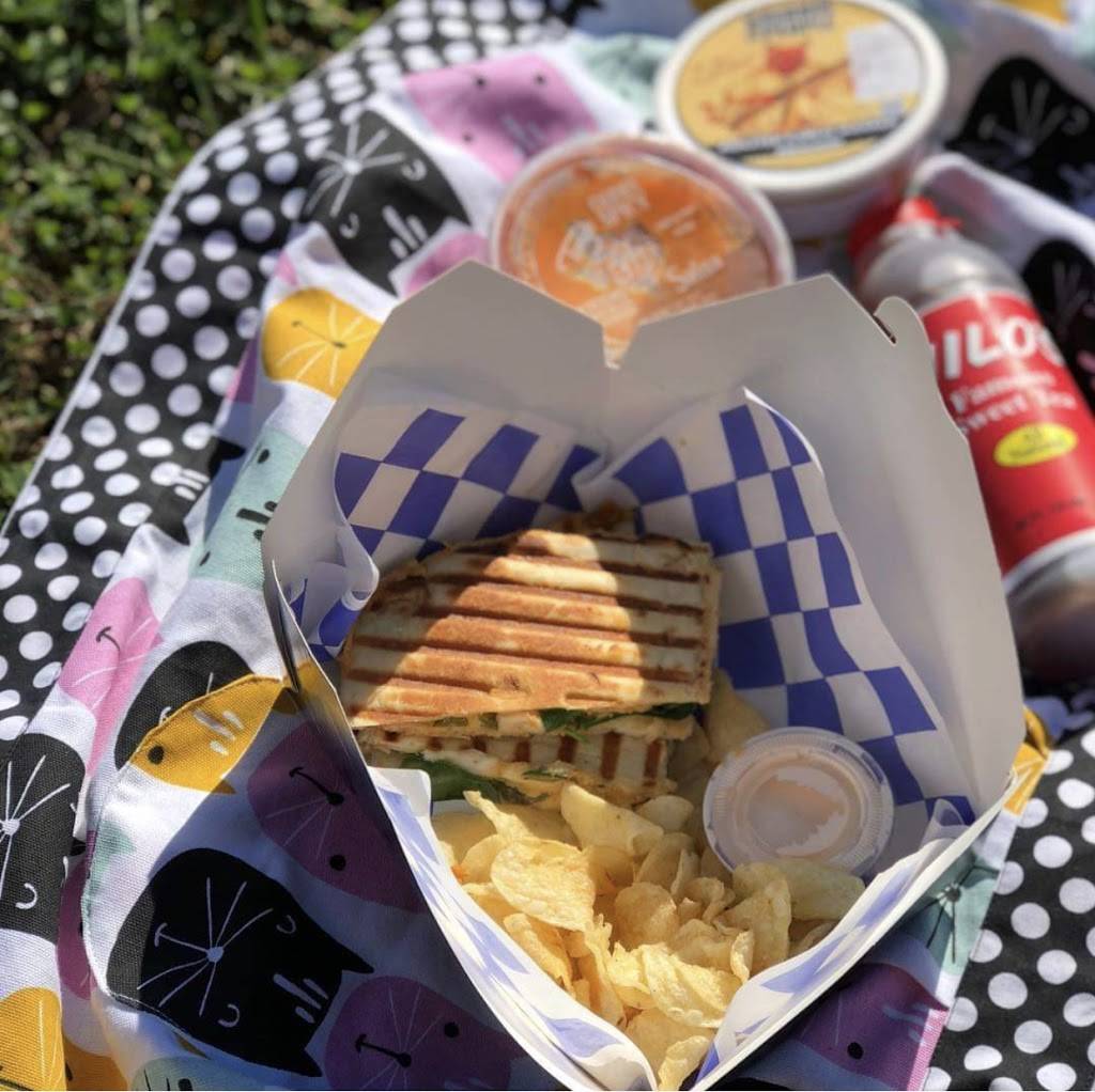 The Hummus People | restaurant | 305 W Lee St, Athens, AL 35611, USA | 7153836539 OR +1 715-383-6539