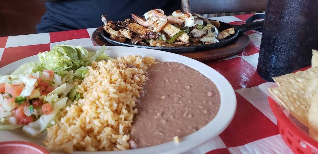 Magdalenos Restaurant | restaurant | 1112 E Shady Grove Rd, Irving, TX 75060, USA | 2145960161 OR +1 214-596-0161