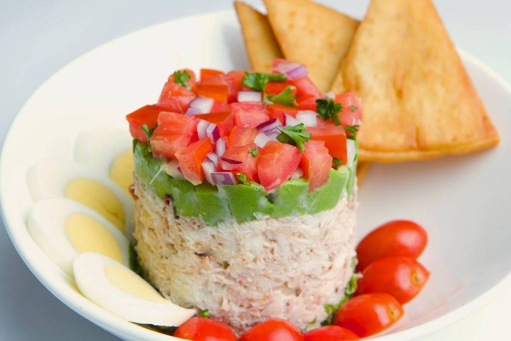 Caps On the Water | restaurant | 4325 Myrtle St, St. Augustine, FL 32084, USA | 9048248794 OR +1 904-824-8794