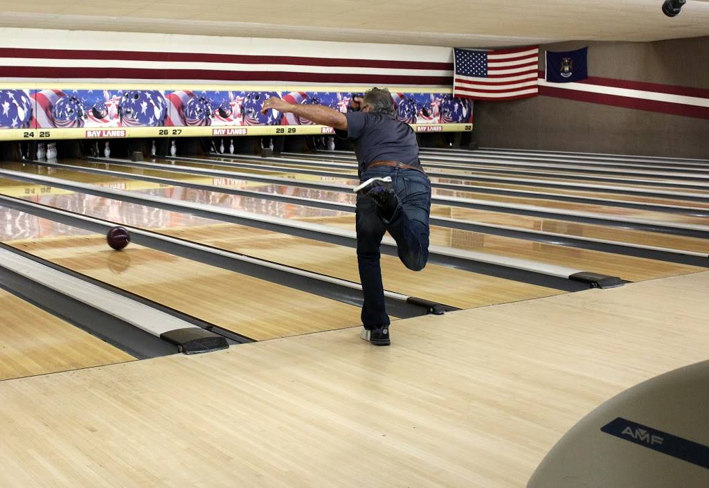 Bay Lanes | night club | 4243 N Euclid Ave, Bay City, MI 48706, USA | 9896847361 OR +1 989-684-7361