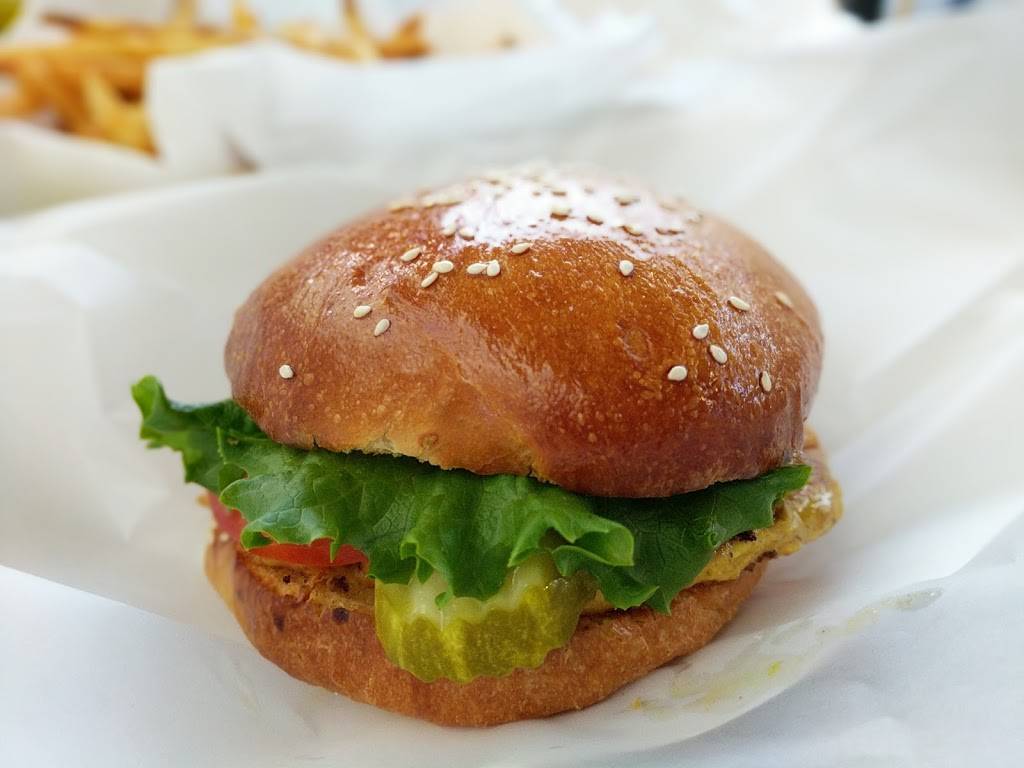 Burger Place | restaurant | 811 E New Haven Ave, Melbourne, FL 32901, USA | 3216768914 OR +1 321-676-8914