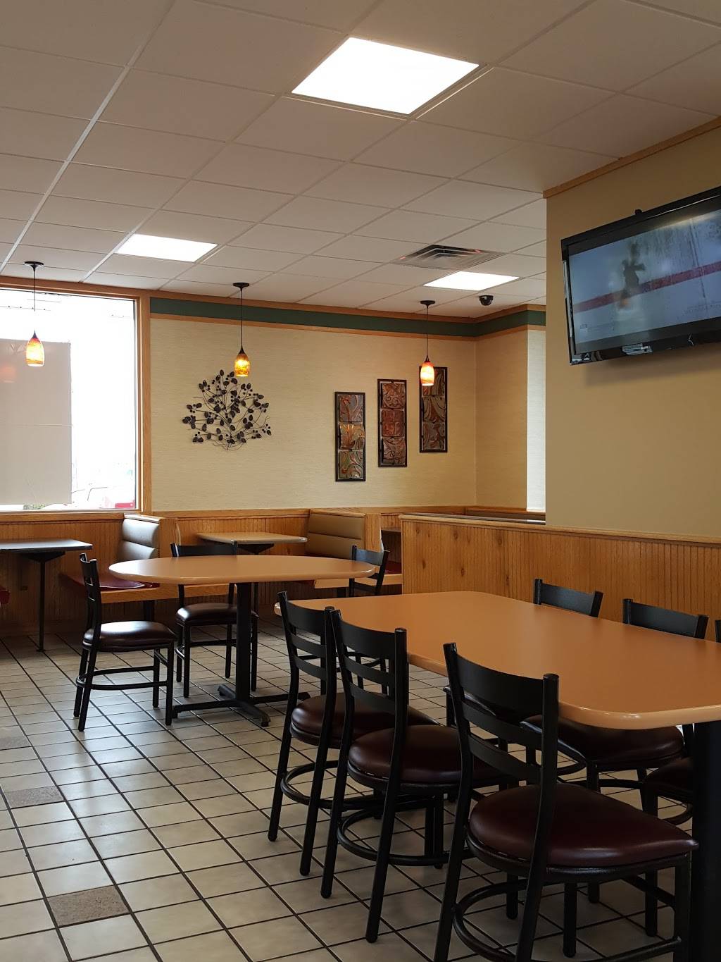 Arbys | restaurant | 109 Lewis Dr, Somerset, PA 15501, USA | 8144431181 OR +1 814-443-1181