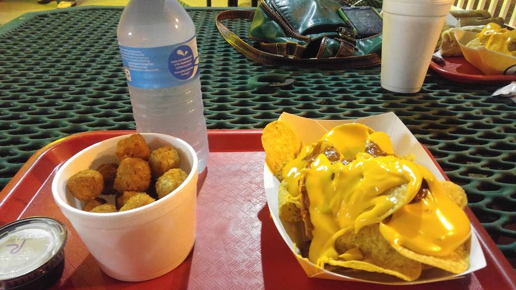 Twistee Treat | restaurant | 1207 E Washington St, East Peoria, IL 61611, USA | 3096992604 OR +1 309-699-2604