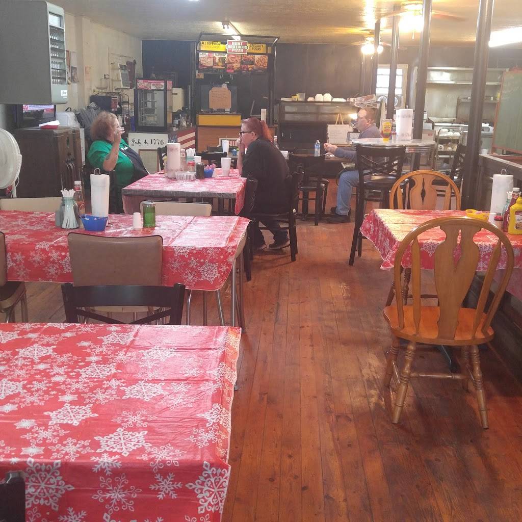 Karens Center Store | restaurant | 180 Main St, Center, KY 42214, USA | 2705651800 OR +1 270-565-1800