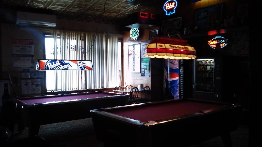 Chalet Lounge | night club | 4833 Miller Trunk Hwy, Hermantown, MN 55811, USA | 2187222457 OR +1 218-722-2457