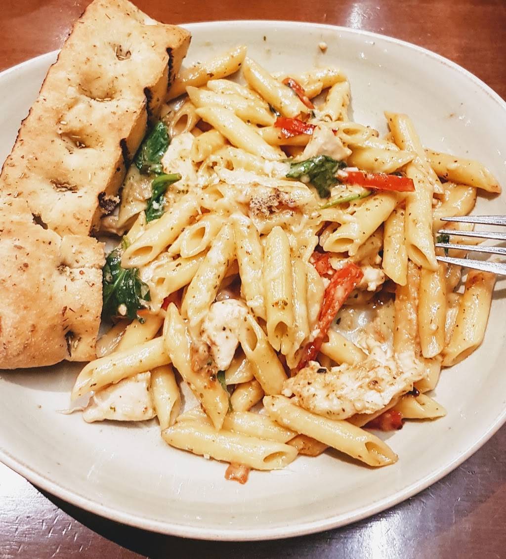 Milestones | restaurant | 150 Park Pl Blvd, Barrie, ON L4N 6N5, Canada | 7057227667 OR +1 705-722-7667