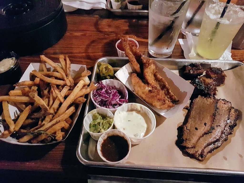 Smokin Qs BBQ and Beer House | restaurant | 718 Som Center Rd, Mayfield, OH 44143, USA | 4406460429 OR +1 440-646-0429