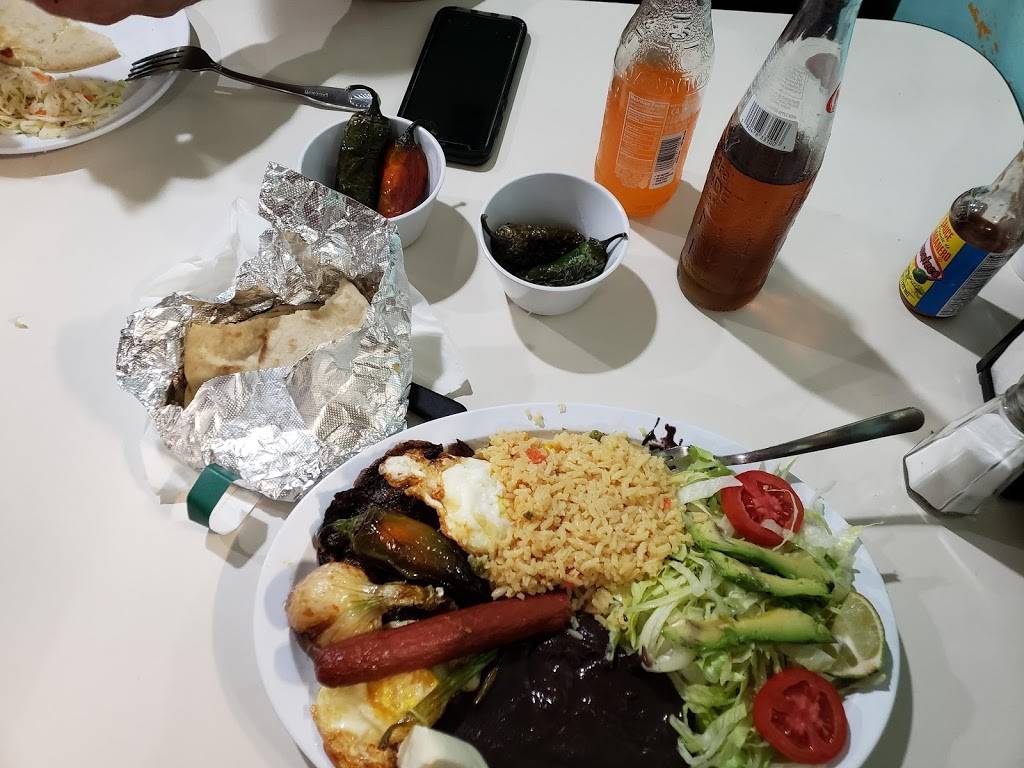 Variedades El Quetzal | restaurant | 3935 Gallatin Pike, Nashville, TN 37216, USA | 6157100843 OR +1 615-710-0843