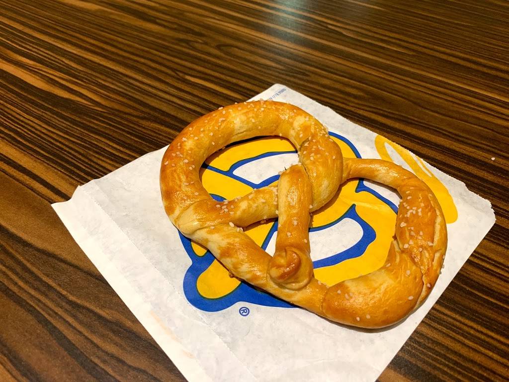Auntie Annes | restaurant | 2625 Scottsville Rd, Bowling Green, KY 42104, USA | 2707939273 OR +1 270-793-9273