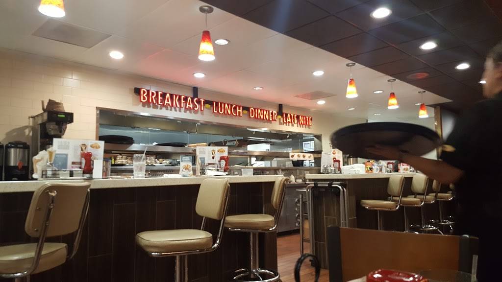 Dennys | restaurant | 17009-A, Valley Blvd, Fontana, CA 92335, USA | 9098228550 OR +1 909-822-8550