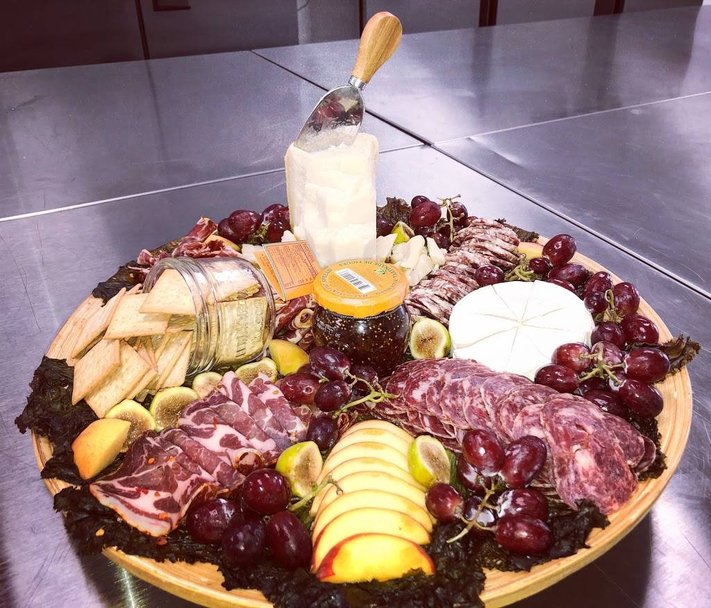 Feed Me Fine Foods | restaurant | 30 Baywood Rd unit 18, Etobicoke, ON M9V 3Z2, Canada | 4165252149 OR +1 416-525-2149