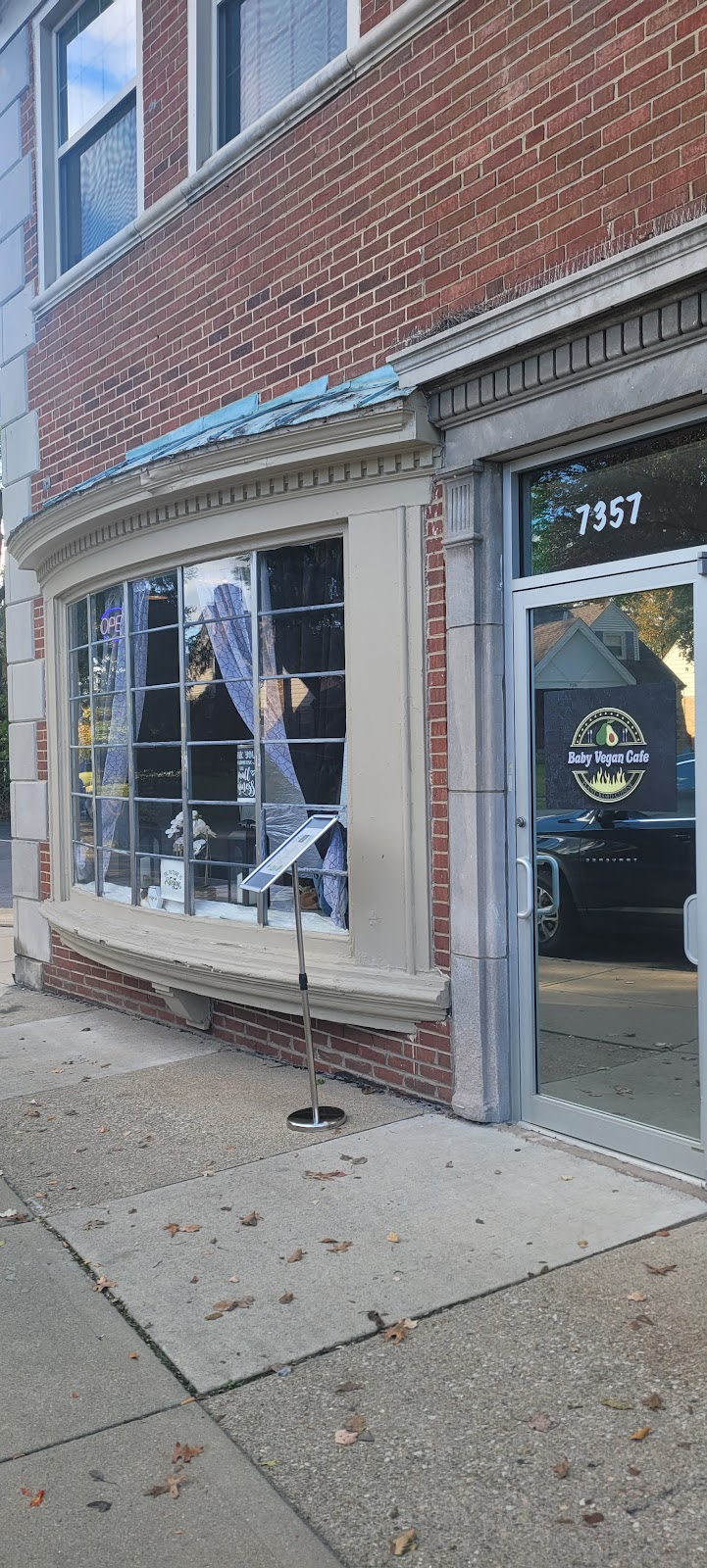 Baby Vegan Cafe | restaurant | 7357 Brookcrest Dr, Cincinnati, OH 45237, USA | 5134289193 OR +1 513-428-9193