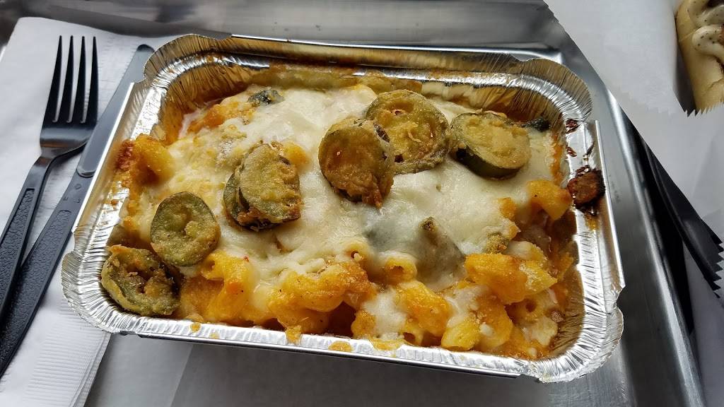 Links Taproom | restaurant | 1559 N Milwaukee Ave, Chicago, IL 60622, USA | 7733607692 OR +1 773-360-7692