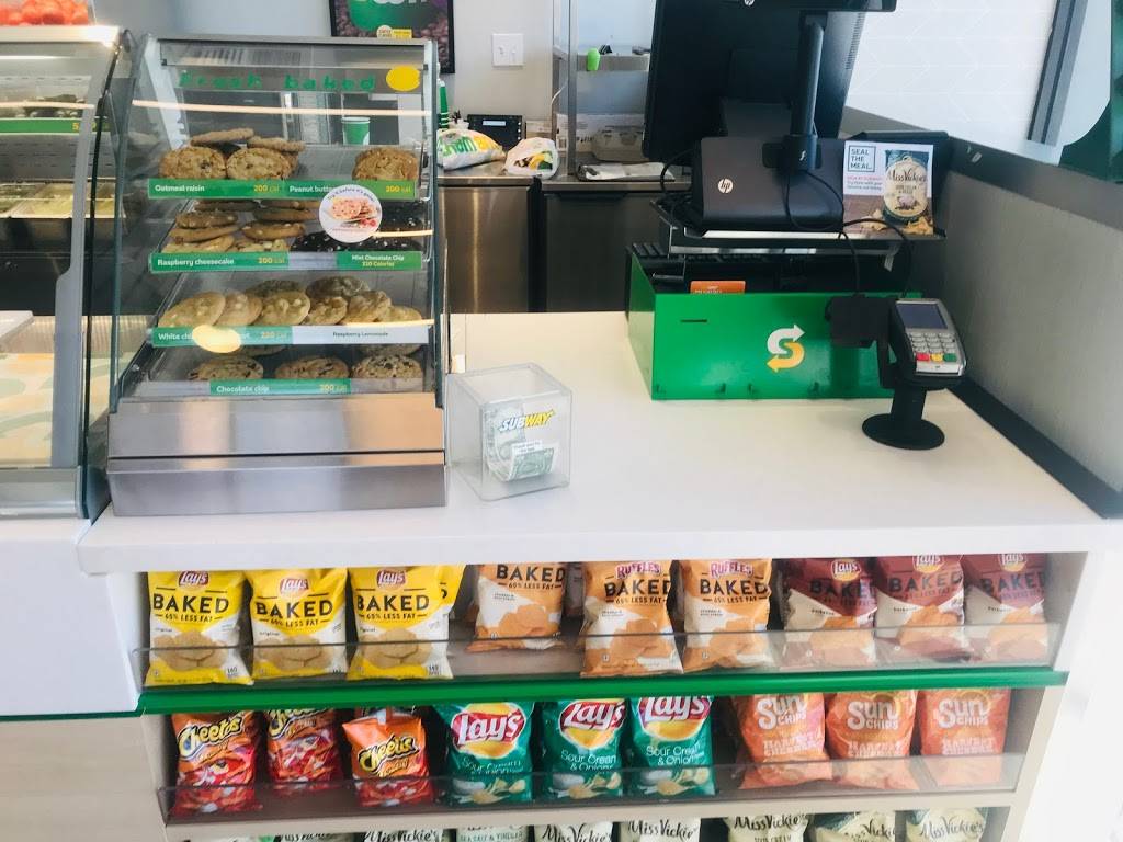 Subway Restaurants | restaurant | 3226 E Shea Blvd, Phoenix, AZ 85028, USA | 6029968212 OR +1 602-996-8212