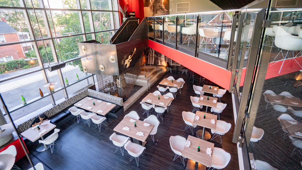 Sushi Rock | restaurant | 1900 Clarendon Blvd, Arlington, VA 22201, USA | 5713128027 OR +1 571-312-8027