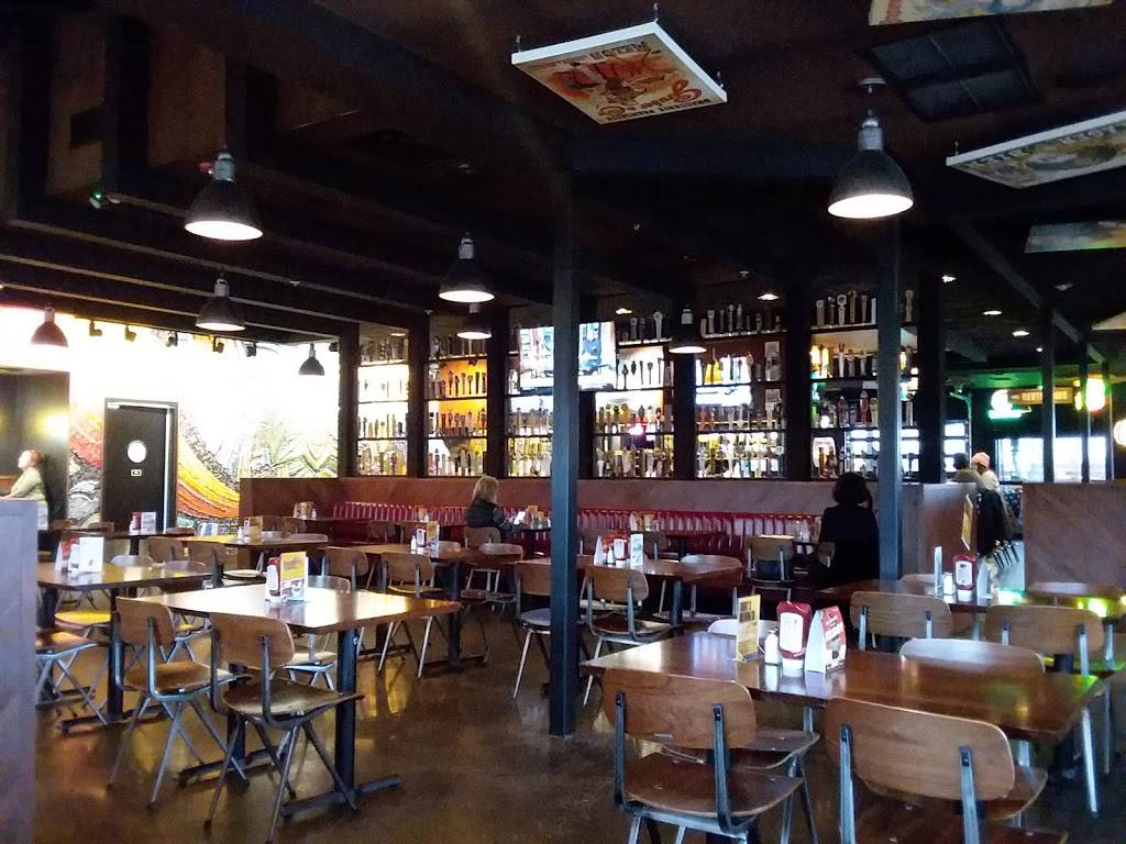 HopCat | restaurant | 2183 E Beltline Ave NE, Grand Rapids, MI 49525, USA | 6163690600 OR +1 616-369-0600