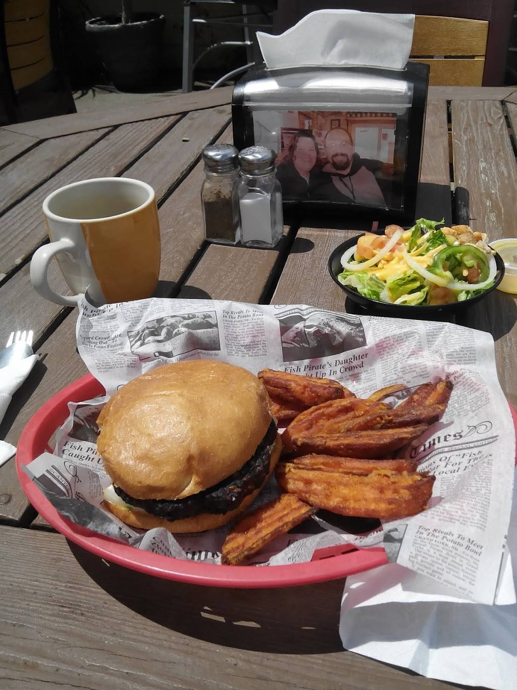 Jacks Barcelona Drive In | restaurant | 8249 1st St, Westfield, NY 14787, USA | 7163262277 OR +1 716-326-2277