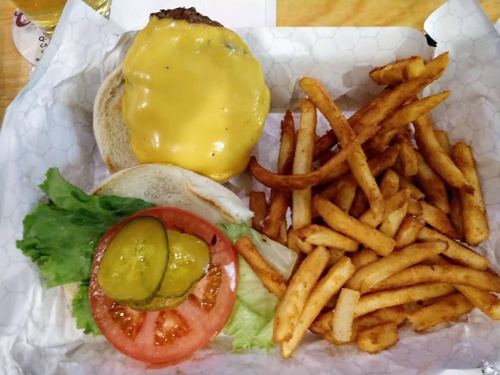 Tonys Bar & Grille | restaurant | 247 Lafayette St, London, OH 43140, USA | 7404907121 OR +1 740-490-7121