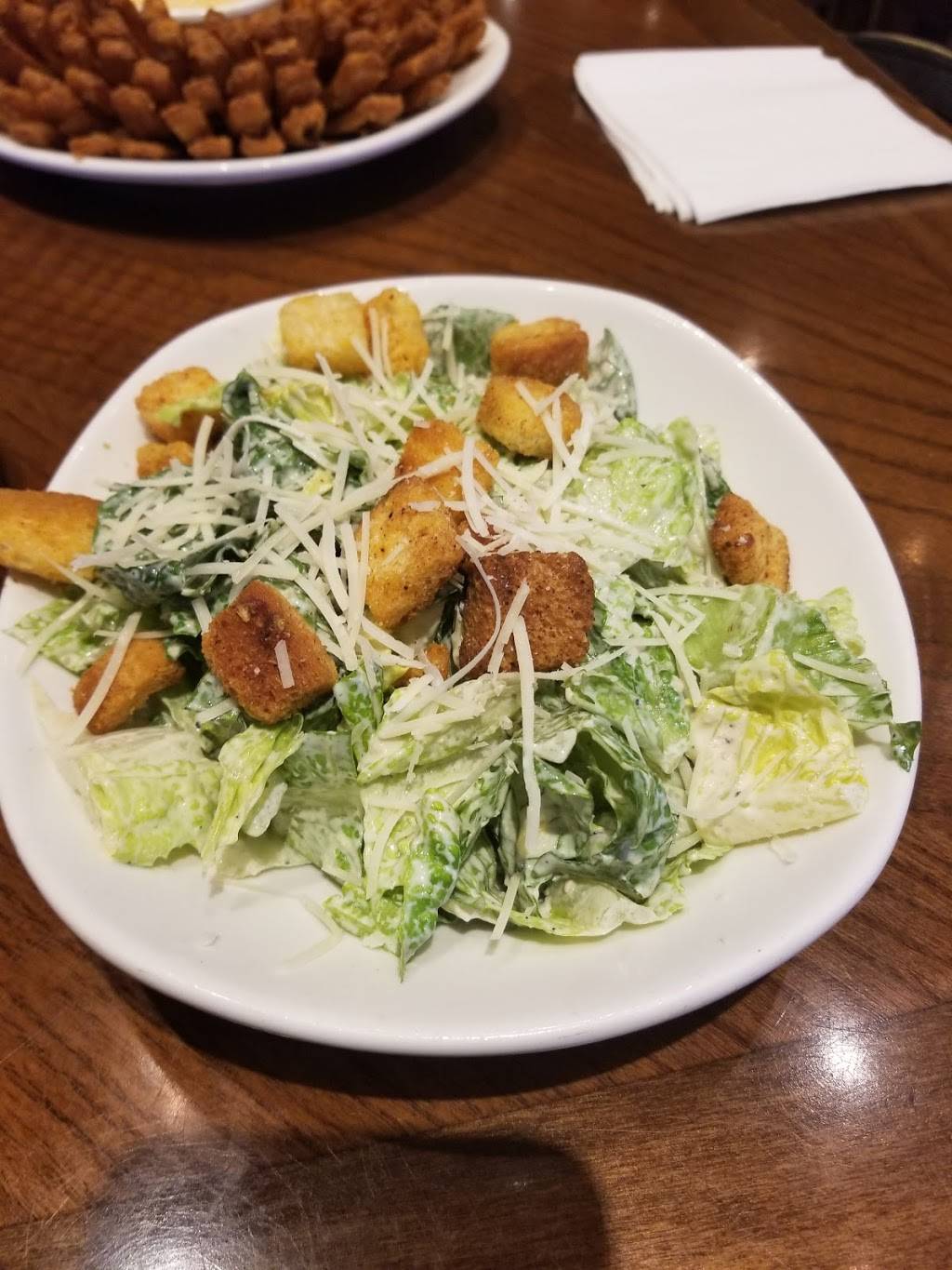 Outback Steakhouse | restaurant | 8145 Point Meadows Way, Jacksonville, FL 32256, USA | 9043633839 OR +1 904-363-3839