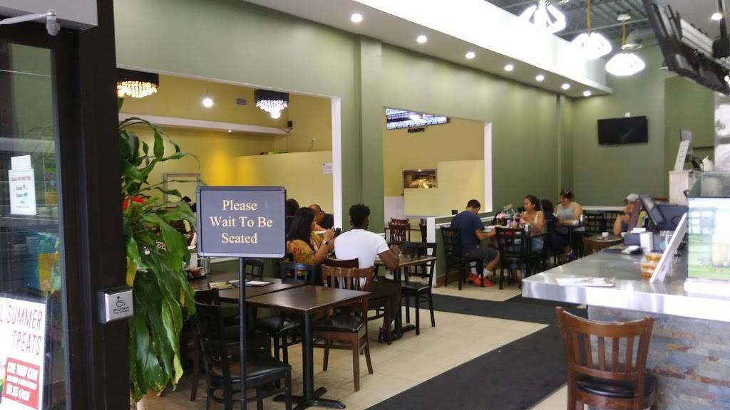 Banh Mi Metro | restaurant | 2055 Lawrence Ave E, Scarborough, ON M1R 2Z4, Canada | 4167509979 OR +1 416-750-9979