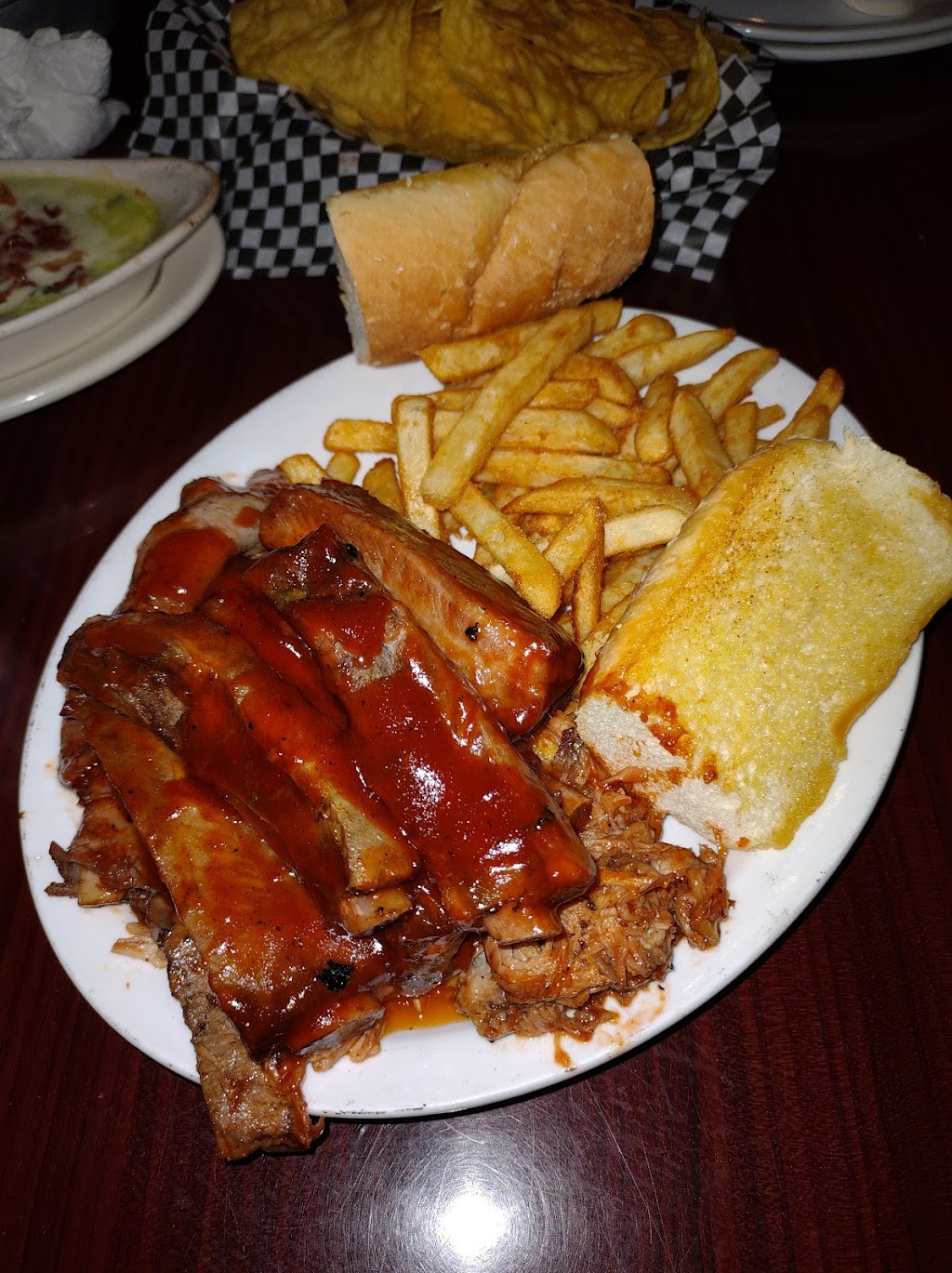 Shortys Bar & Grill | restaurant | 4769 Dixie Hwy, Waterford Twp, MI 48329, USA | 2486740033 OR +1 248-674-0033