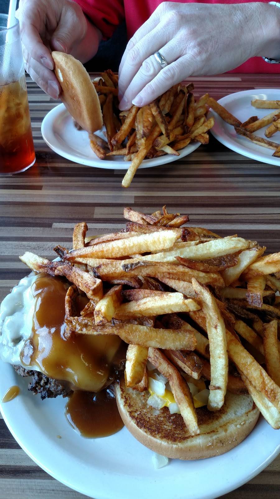 Georges Restaurant | restaurant | 2120 Grand Ave, Fort Smith, AR 72901, USA | 4797851199 OR +1 479-785-1199